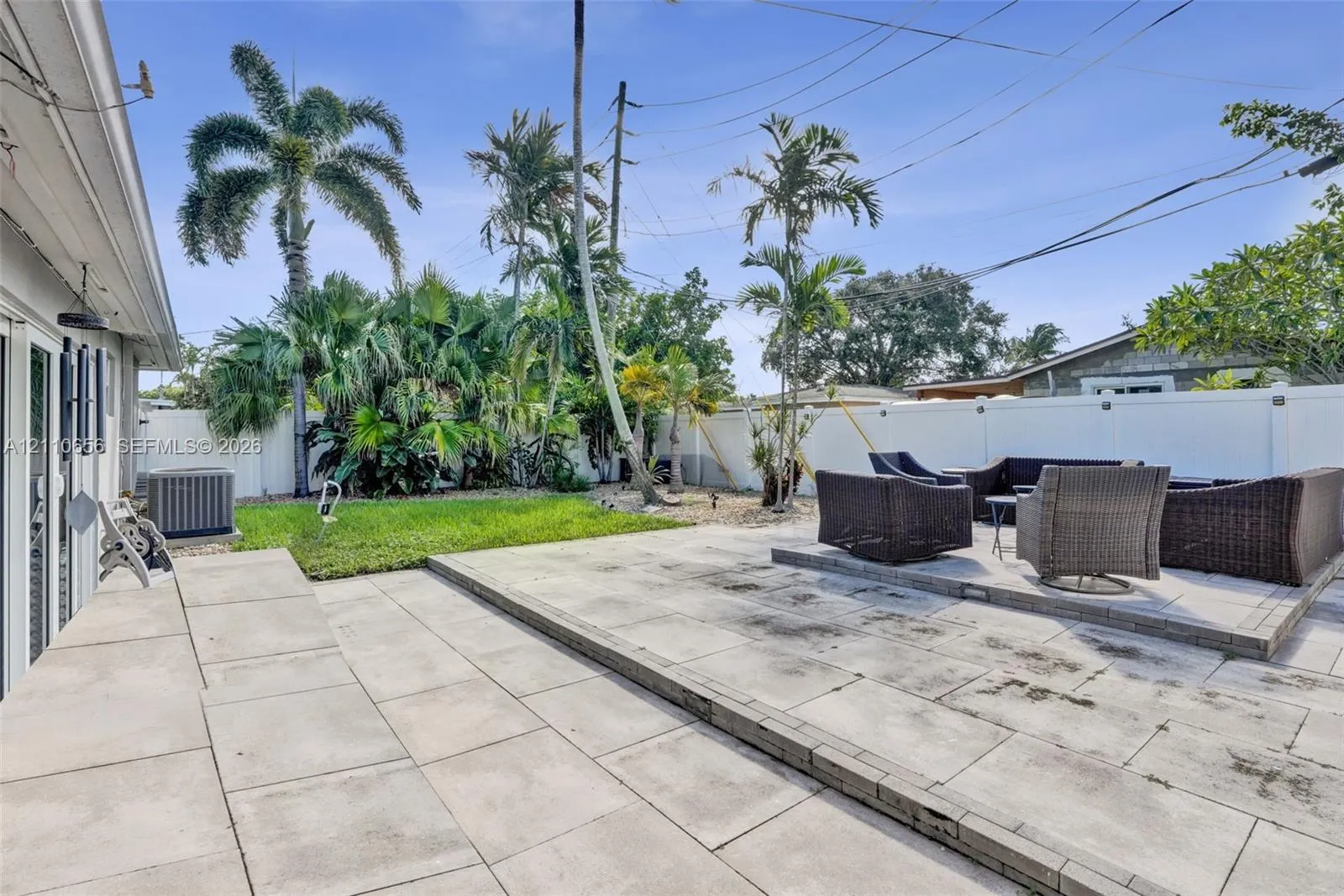 30 NE 48th Court