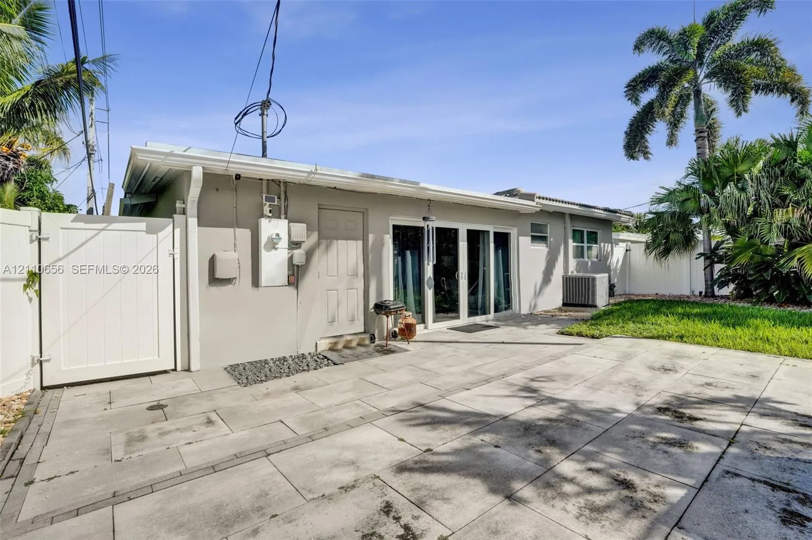 30 NE 48th Court
