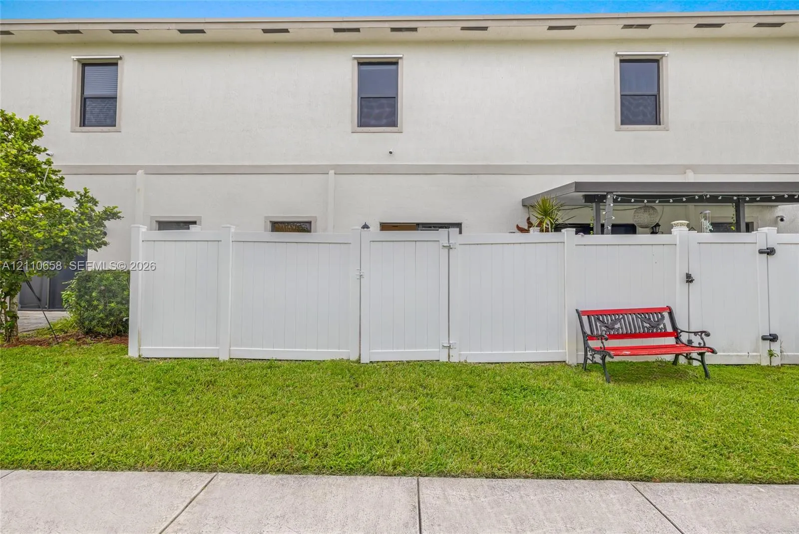 1150 SW 6th Avenue
