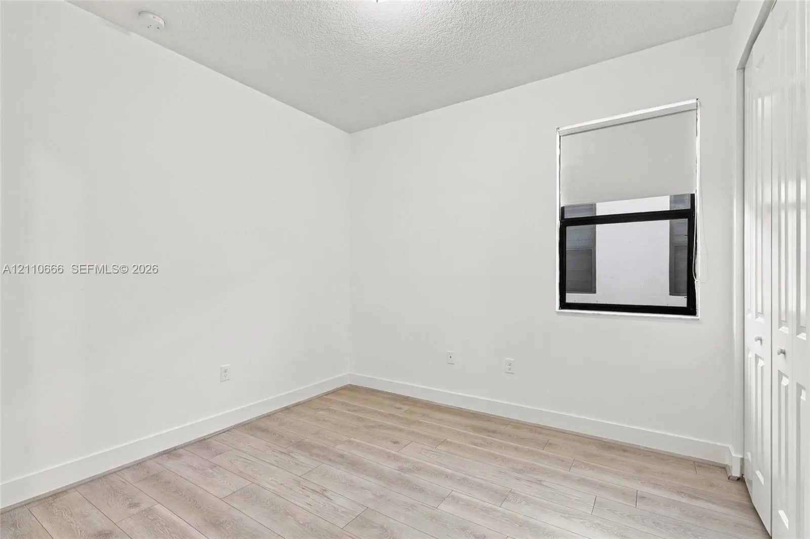 3293 W 98th Place