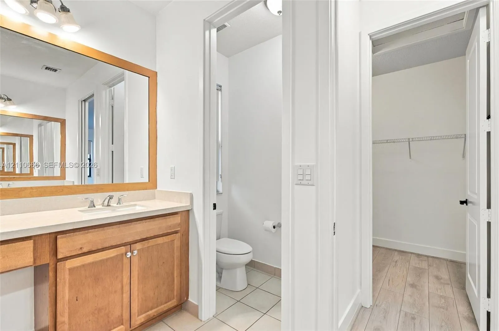 3293 W 98th Place