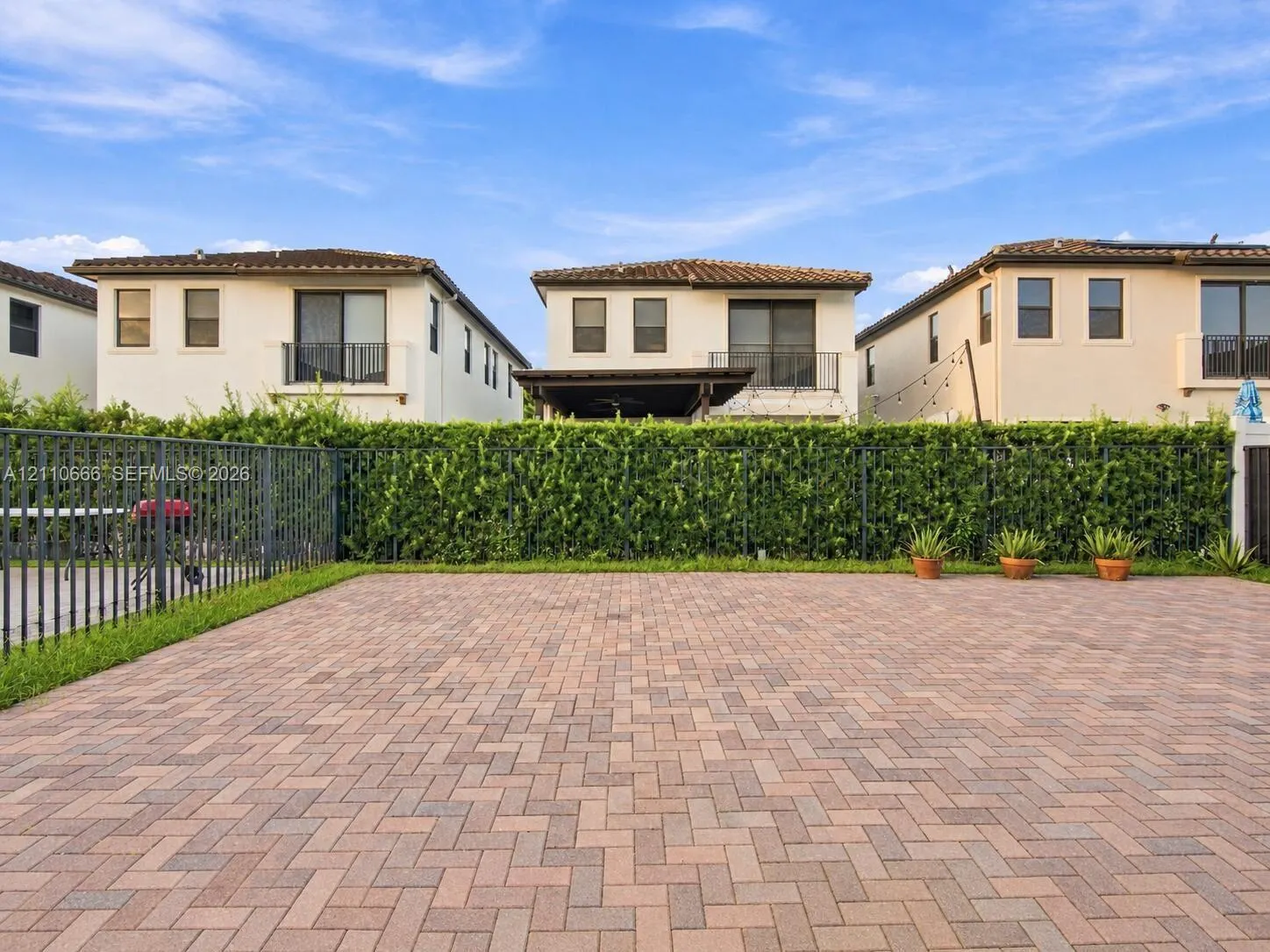 3293 W 98th Place