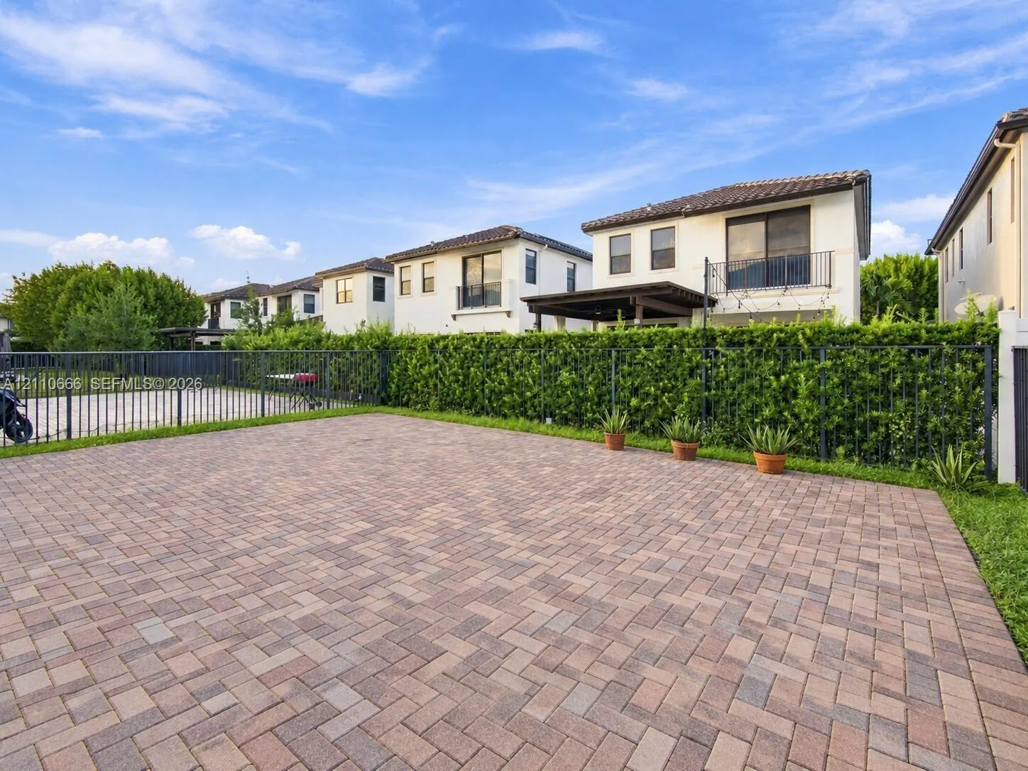 3293 W 98th Place