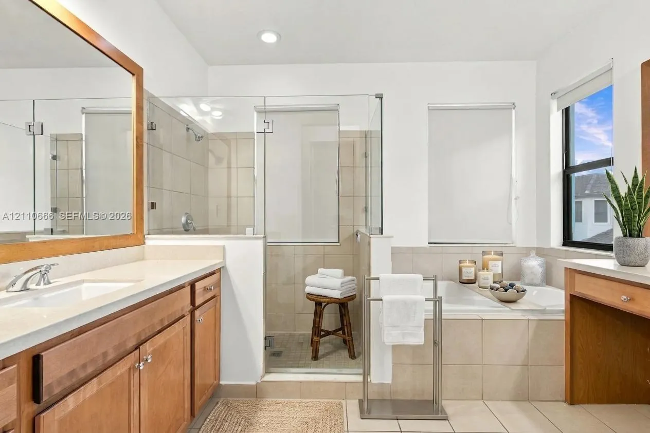 3293 W 98th Place