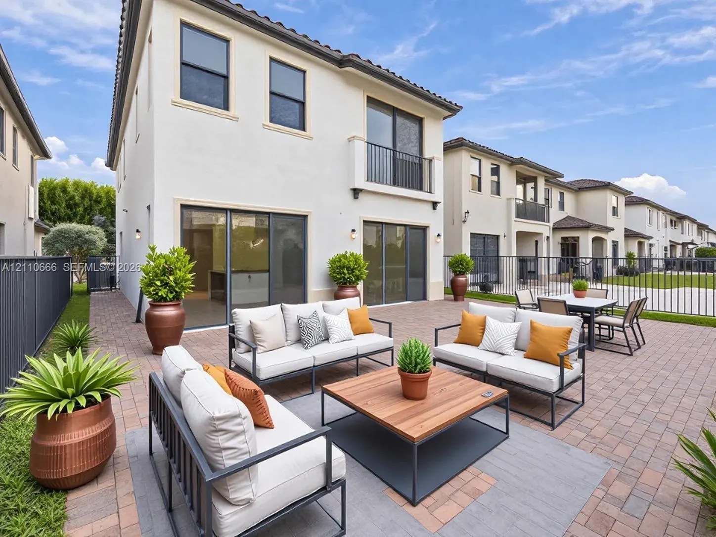 3293 W 98th Place