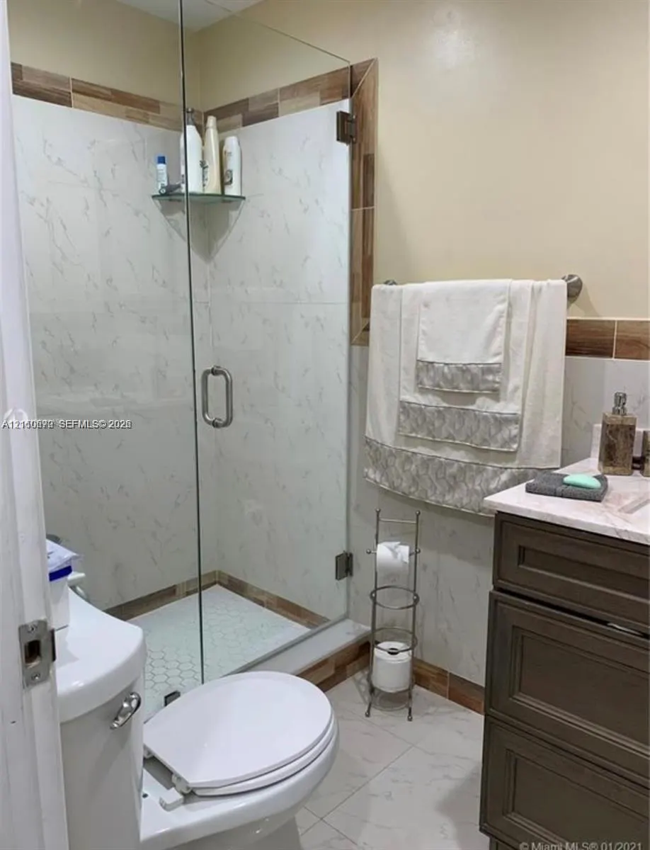 187 E 12th Street