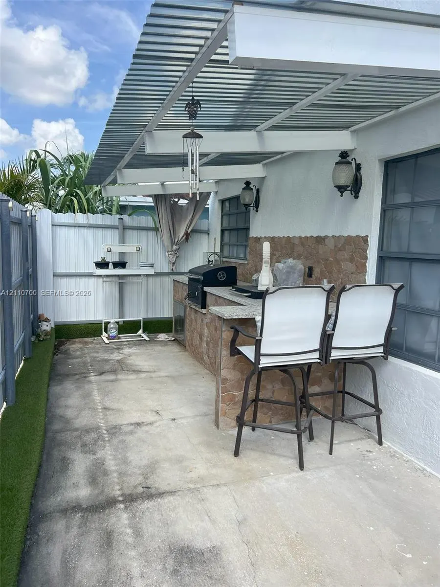5861 SW 149th Court