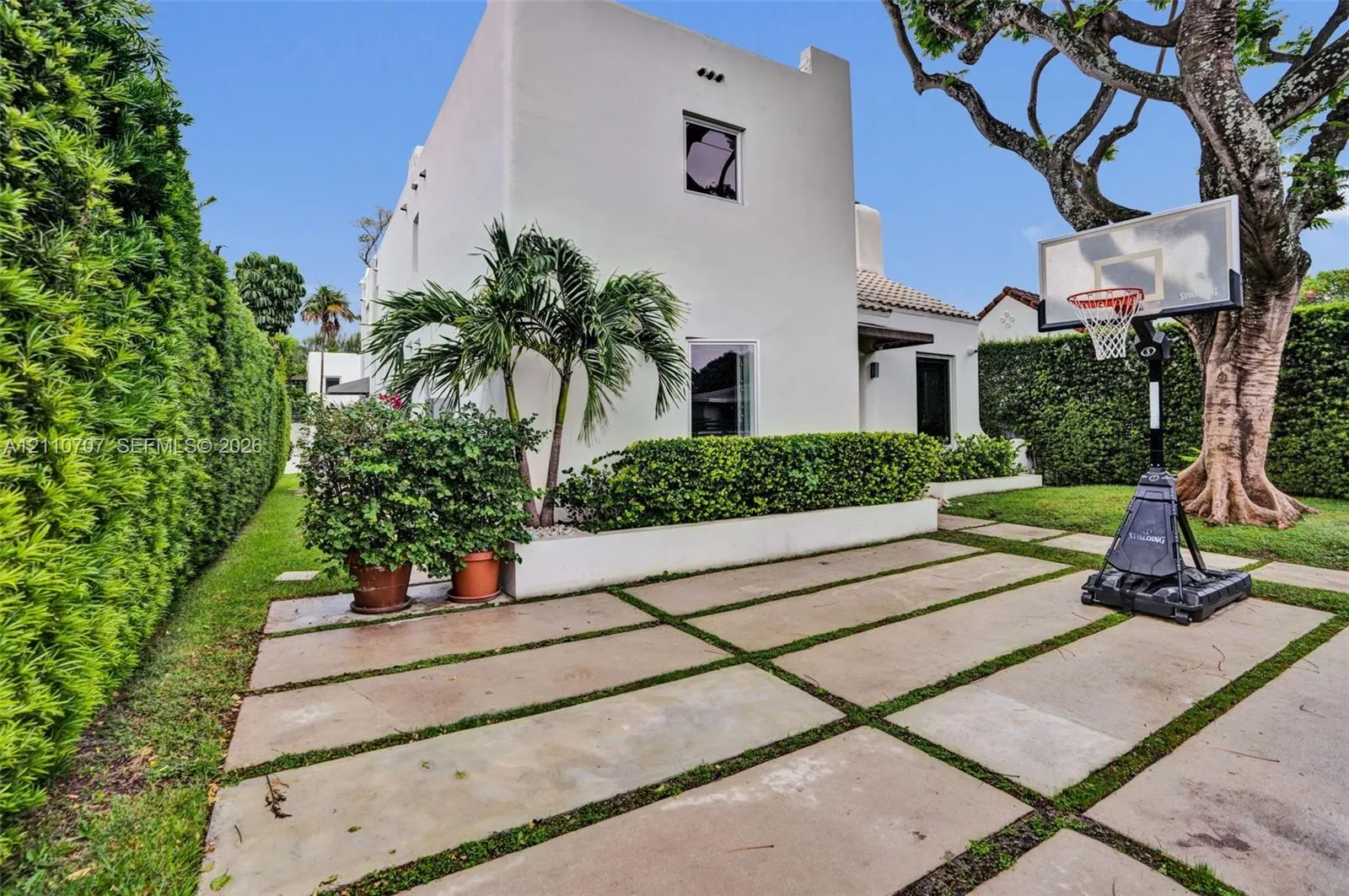 3151 Sheridan Avenue #2