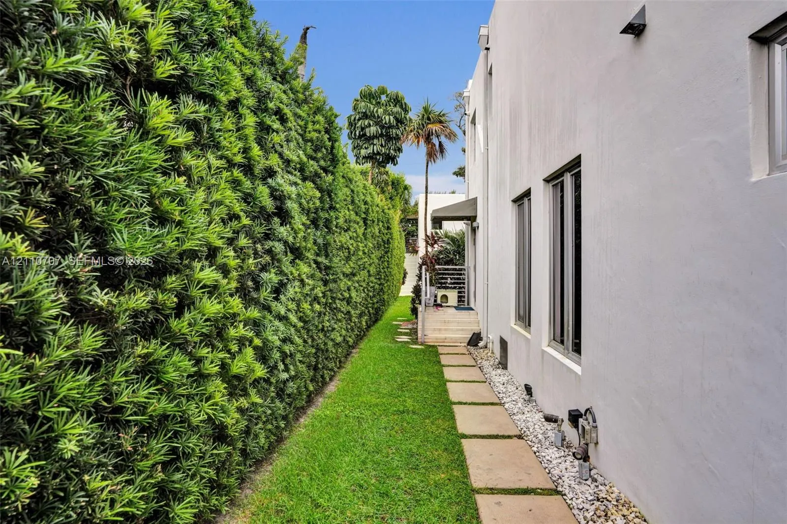 3151 Sheridan Avenue #2