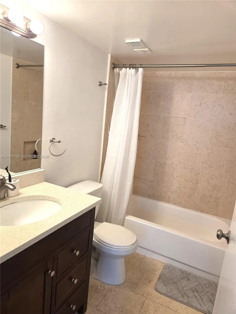 1621 Collins Avenue #703