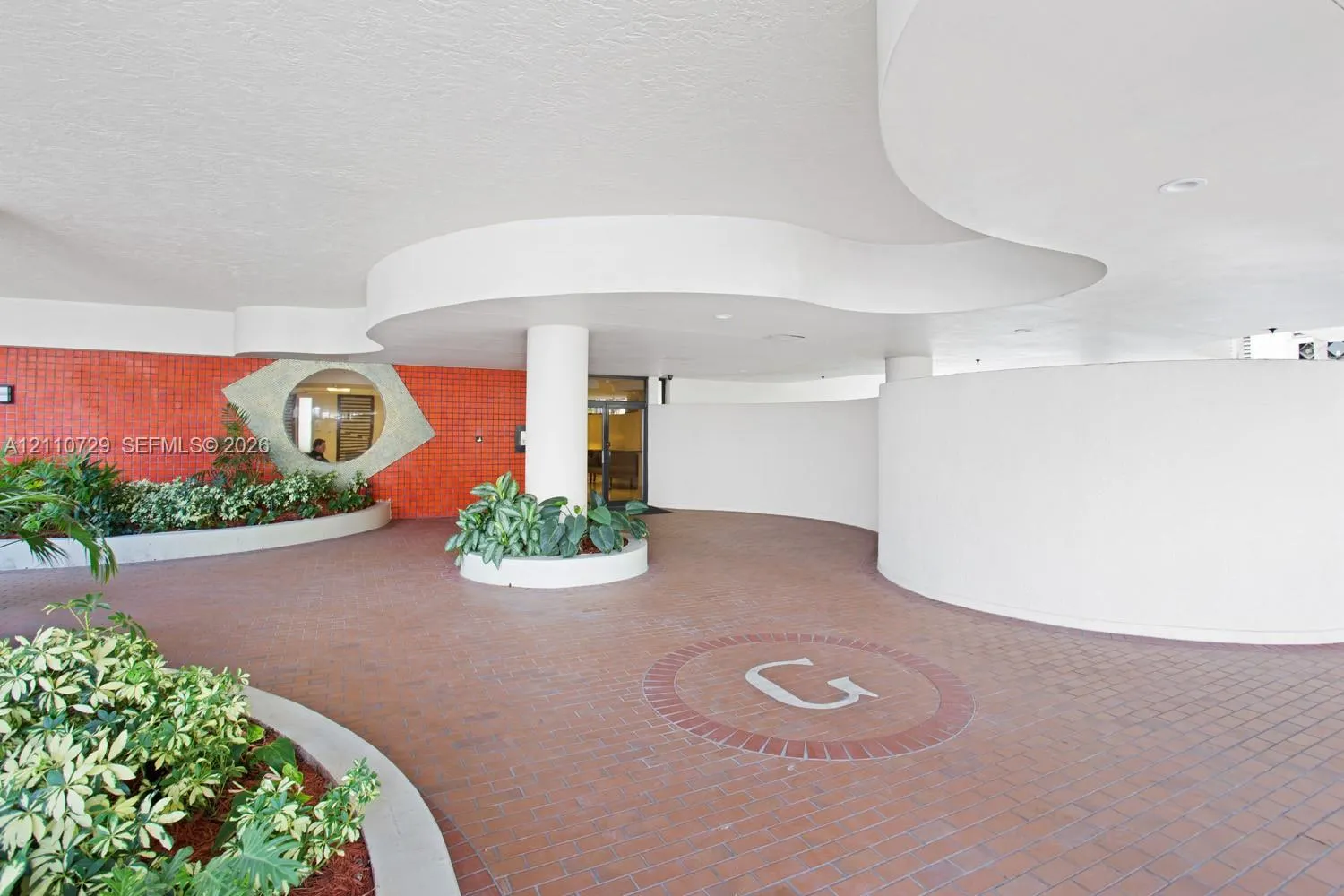 1621 Collins Avenue #703