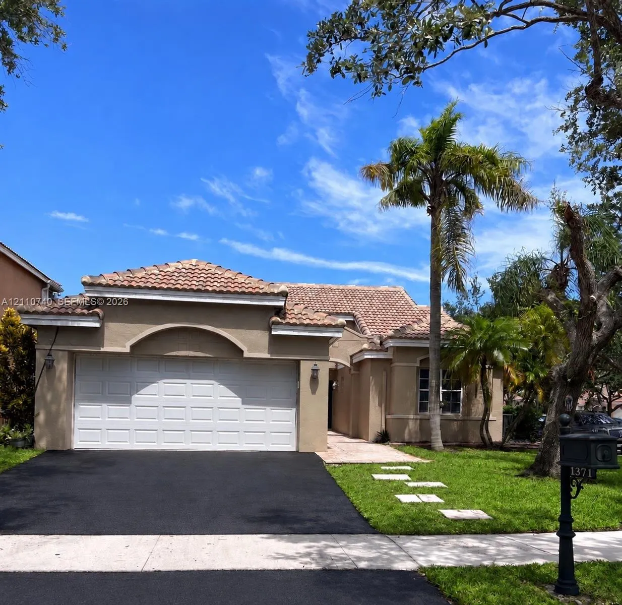 1371 Bayview Circle