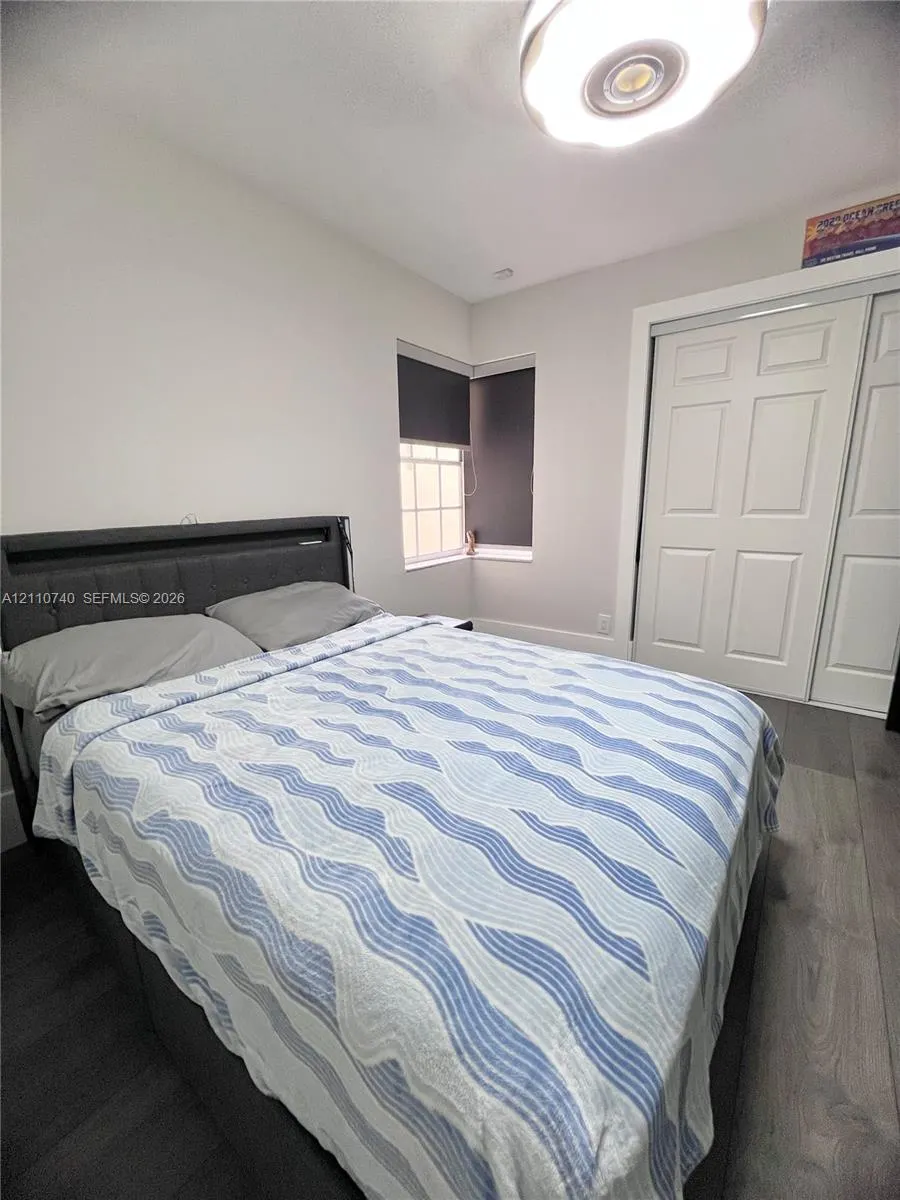 1371 Bayview Circle