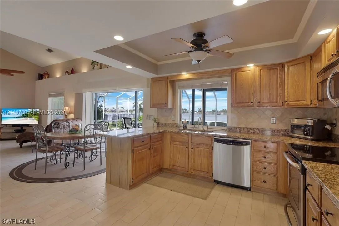 407 SW 37th Street #407