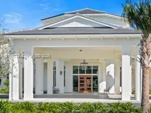 6500 SE Winged Foot Drive