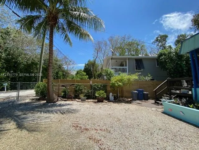 35 Dolphin Road