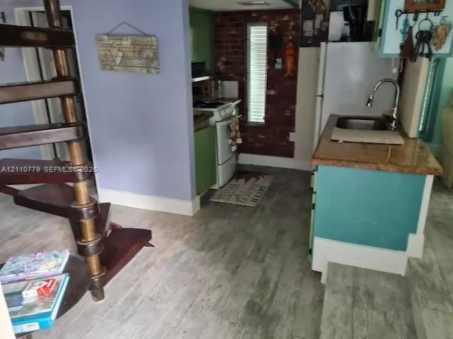 35 Dolphin Road
