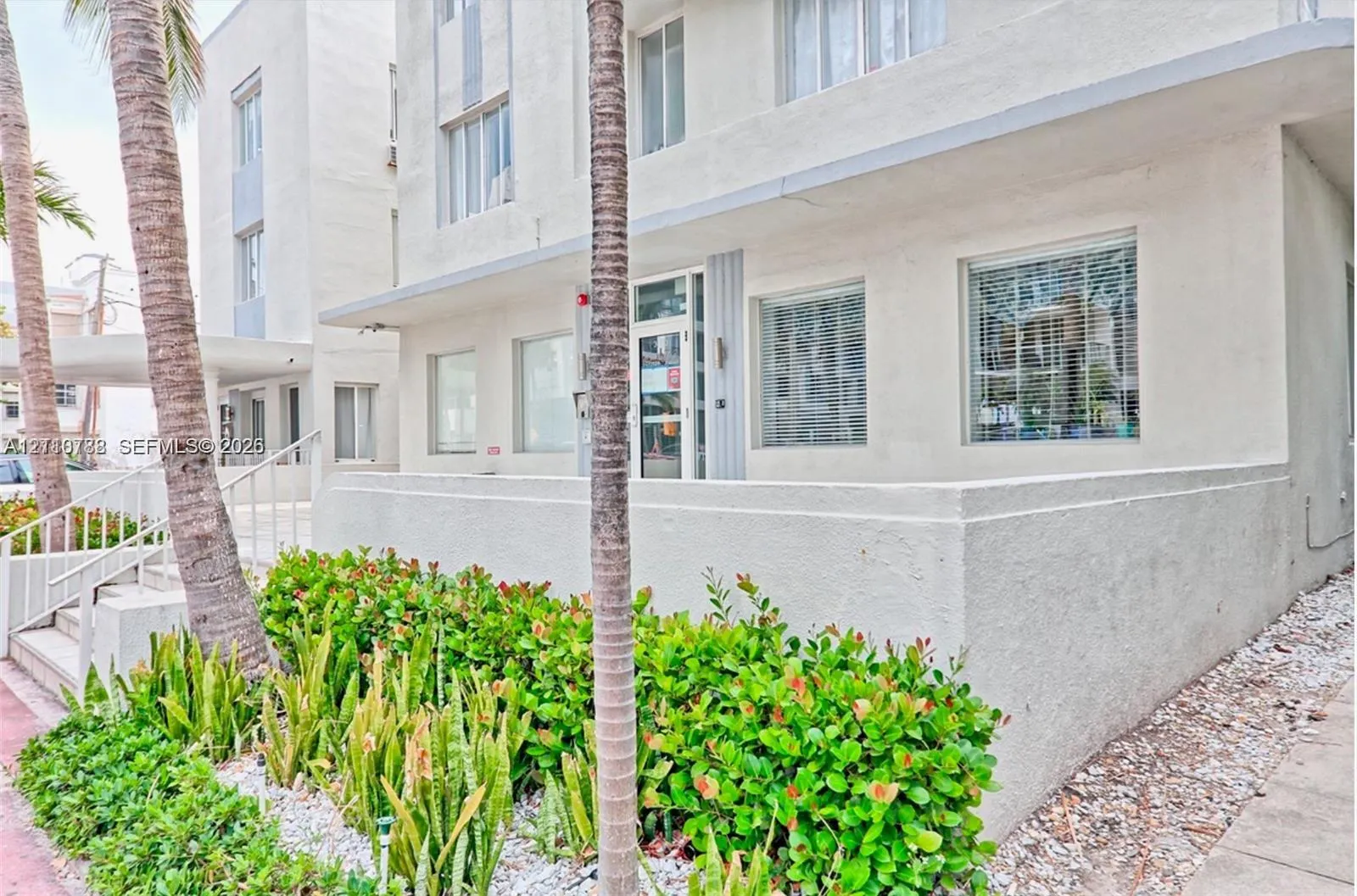 3710 Collins Avenue #N-202