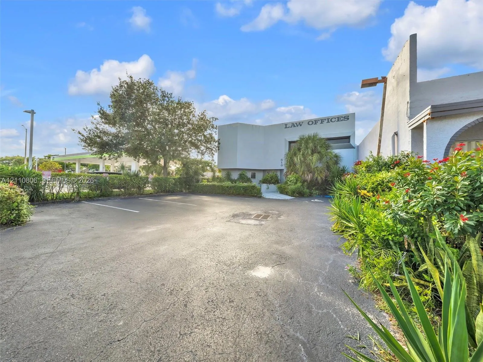 513 N State Road 7
