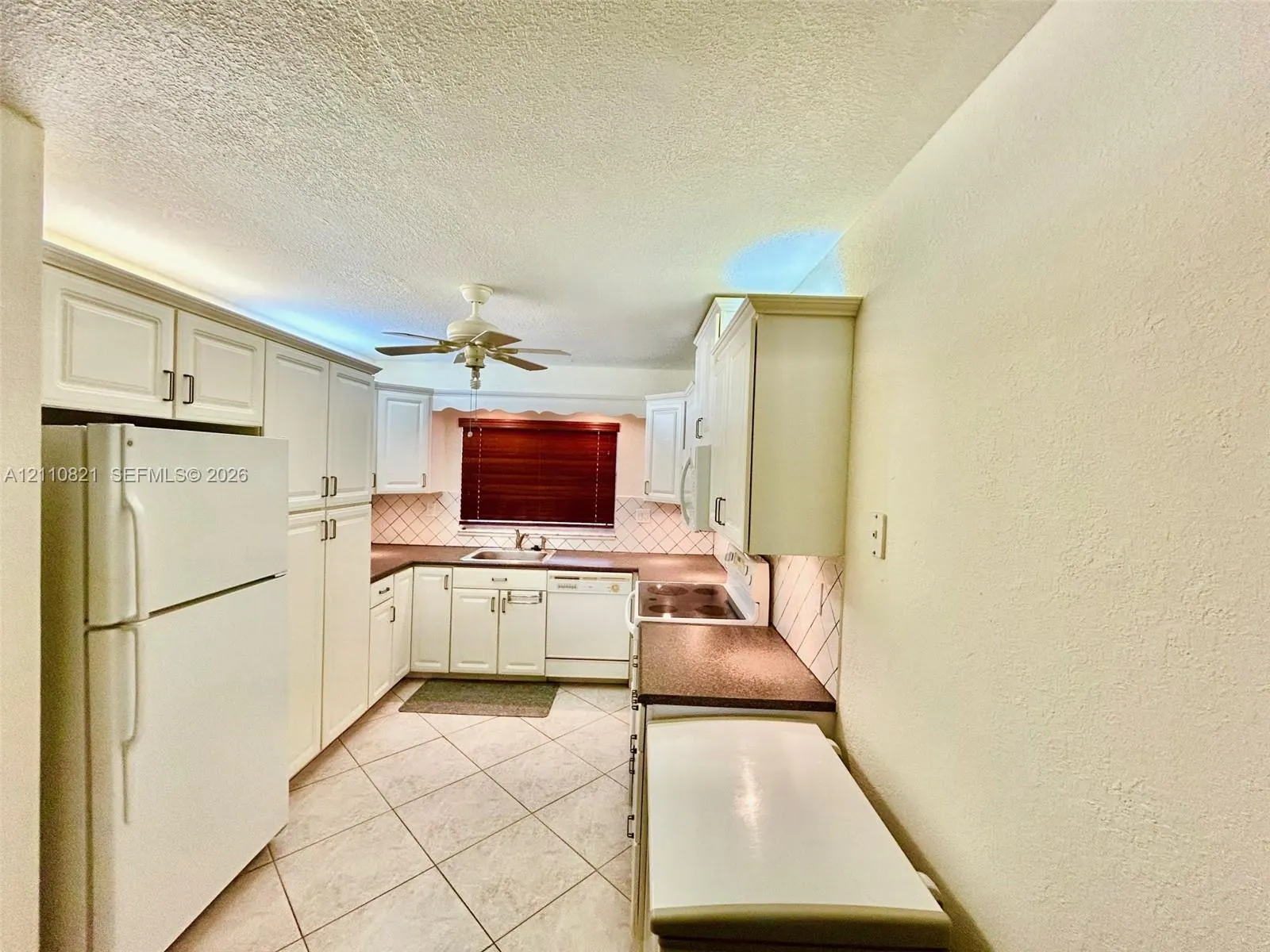 9020 Sunrise Lakes Boulevard #303