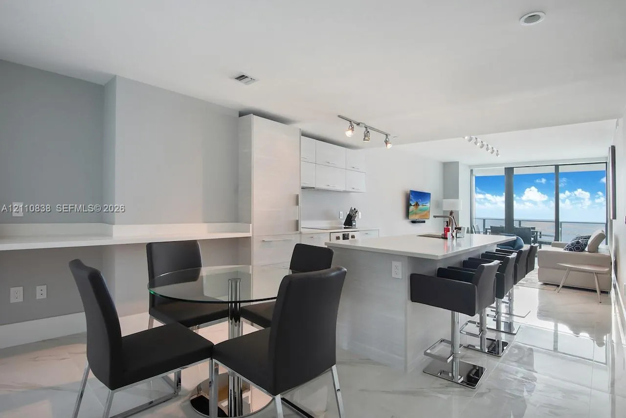 650 NE 32nd Street #3504