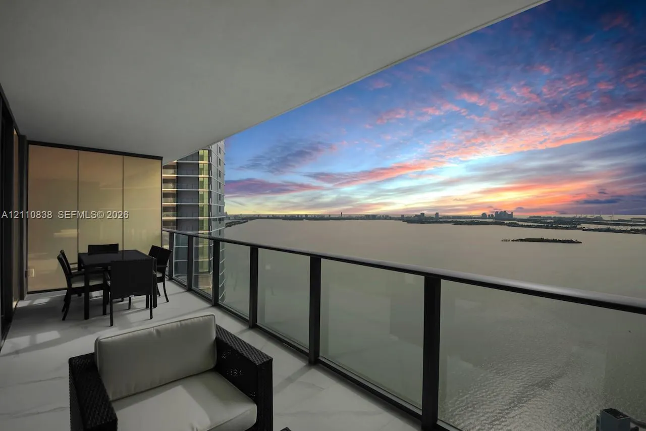 650 NE 32nd Street #3504