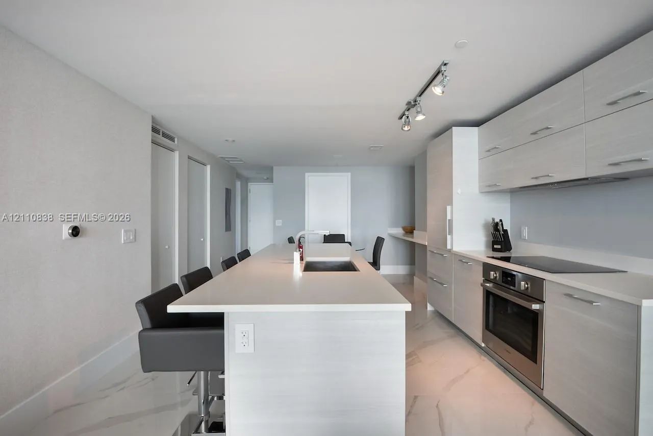 650 NE 32nd Street #3504
