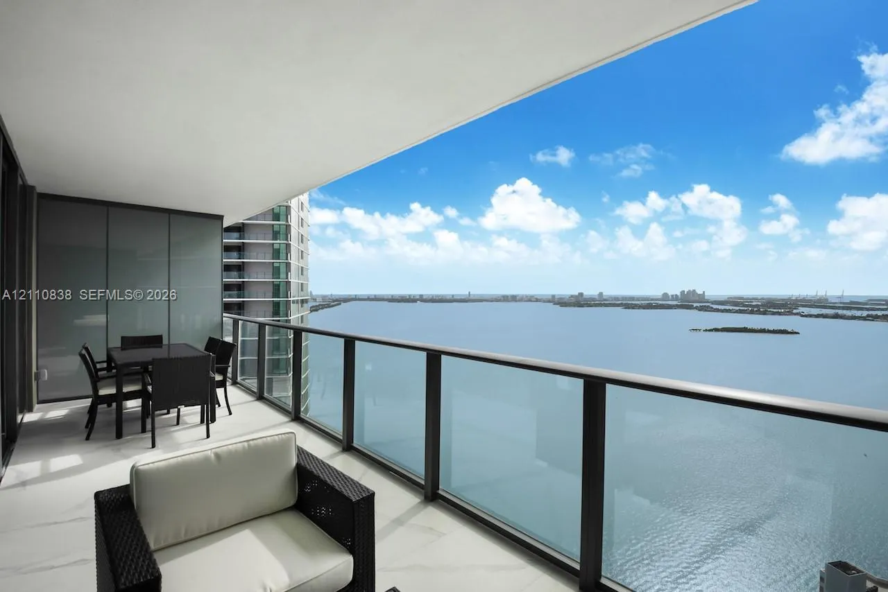 650 NE 32nd Street #3504