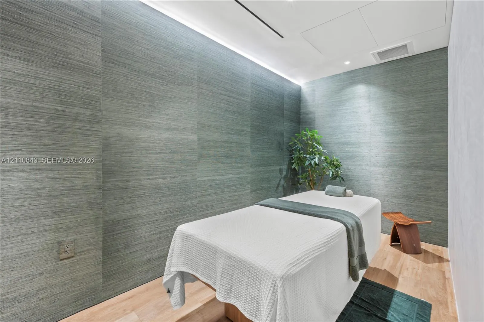1400 Biscayne Boulevard #1402