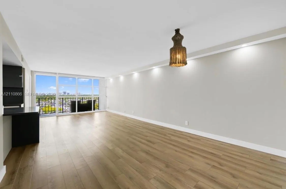 600 Parkview Drive #1029