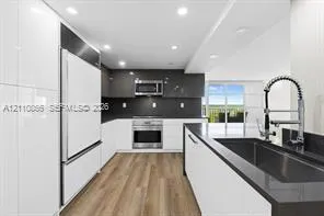 600 Parkview Drive #1029