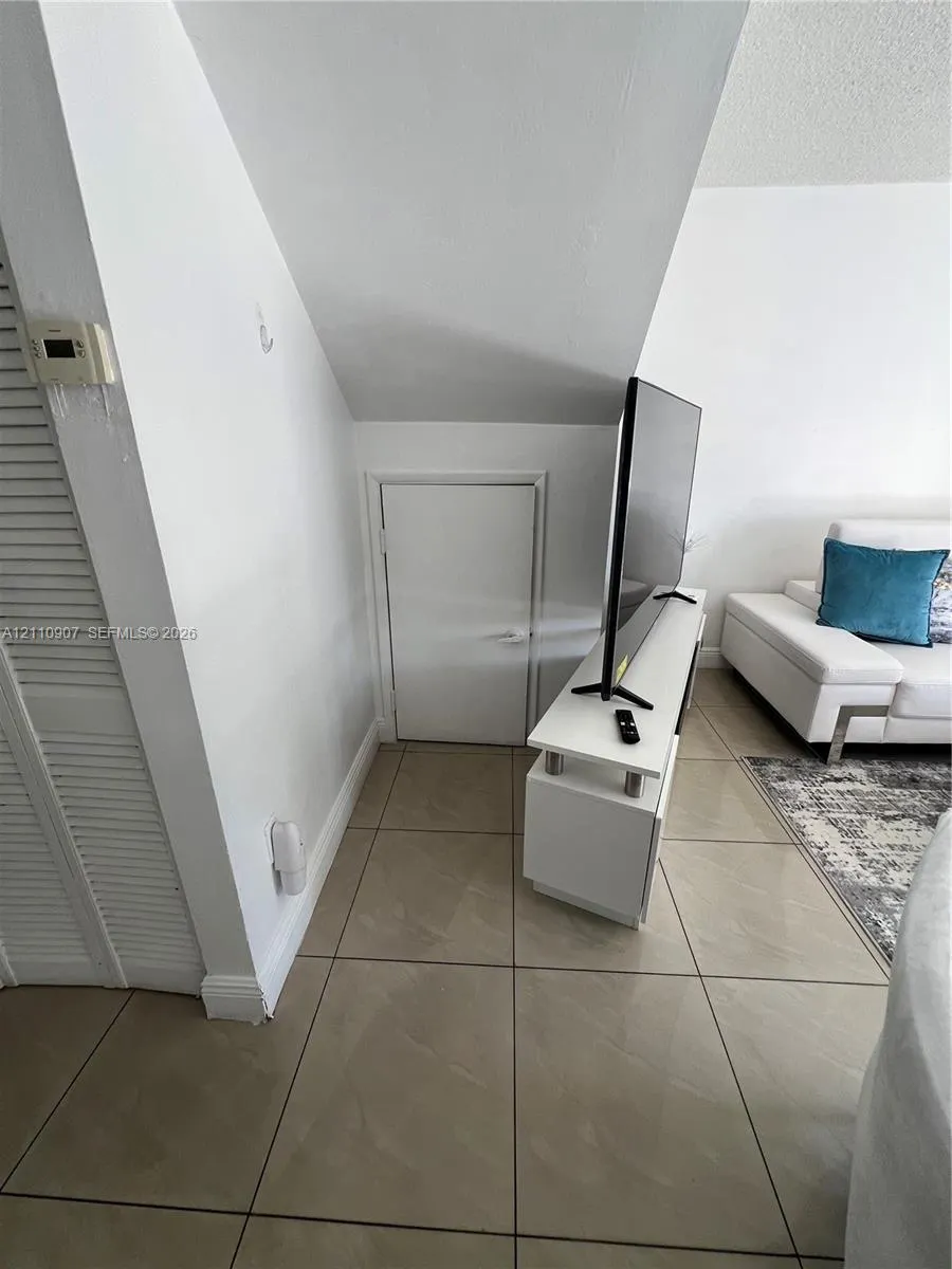 9240 Fontainebleau Boulevard #207