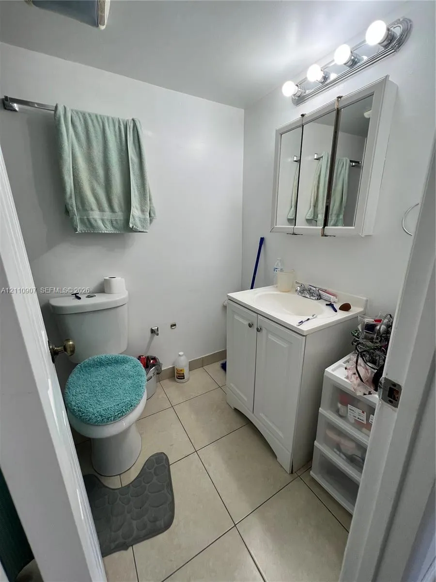 9240 Fontainebleau Boulevard #207