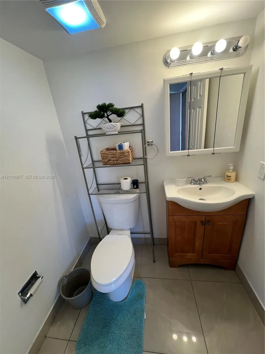 9240 Fontainebleau Boulevard #207