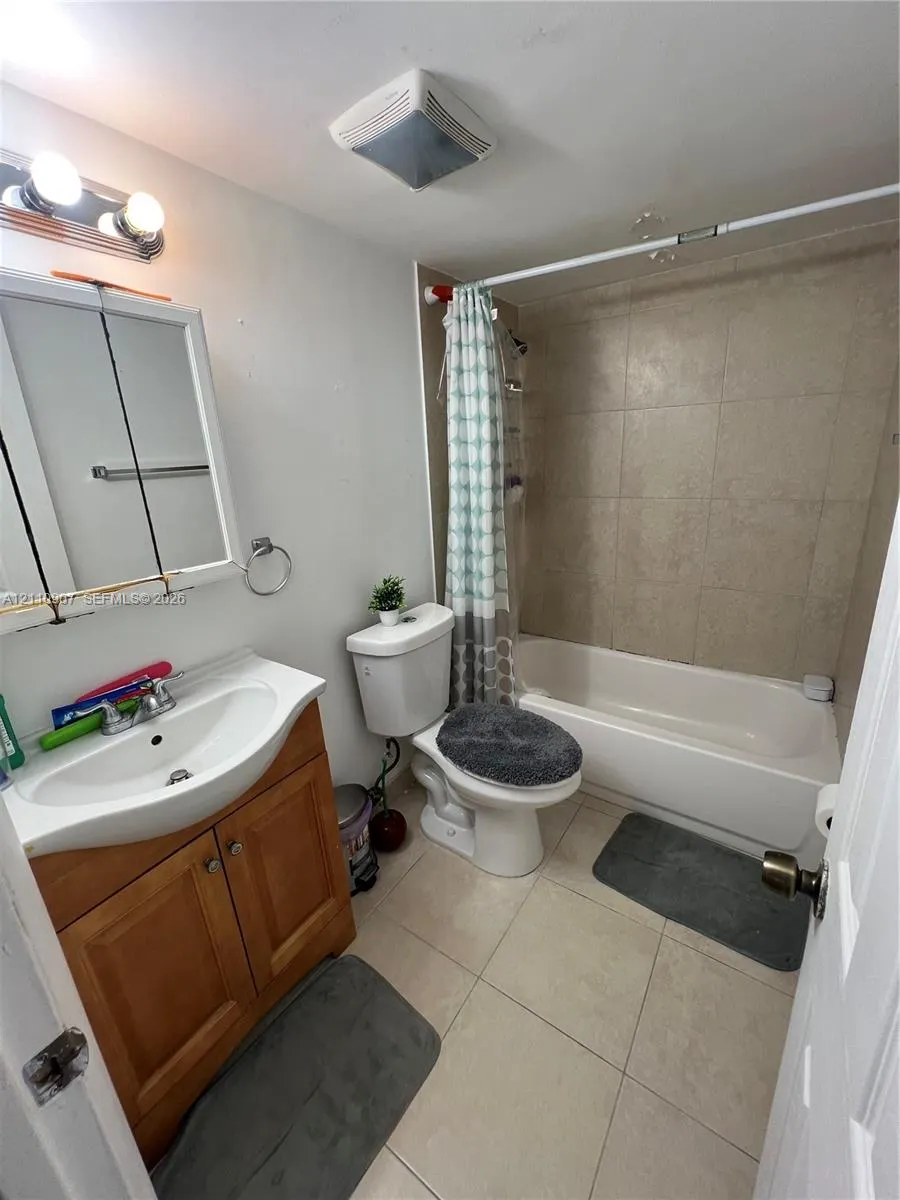 9240 Fontainebleau Boulevard #207