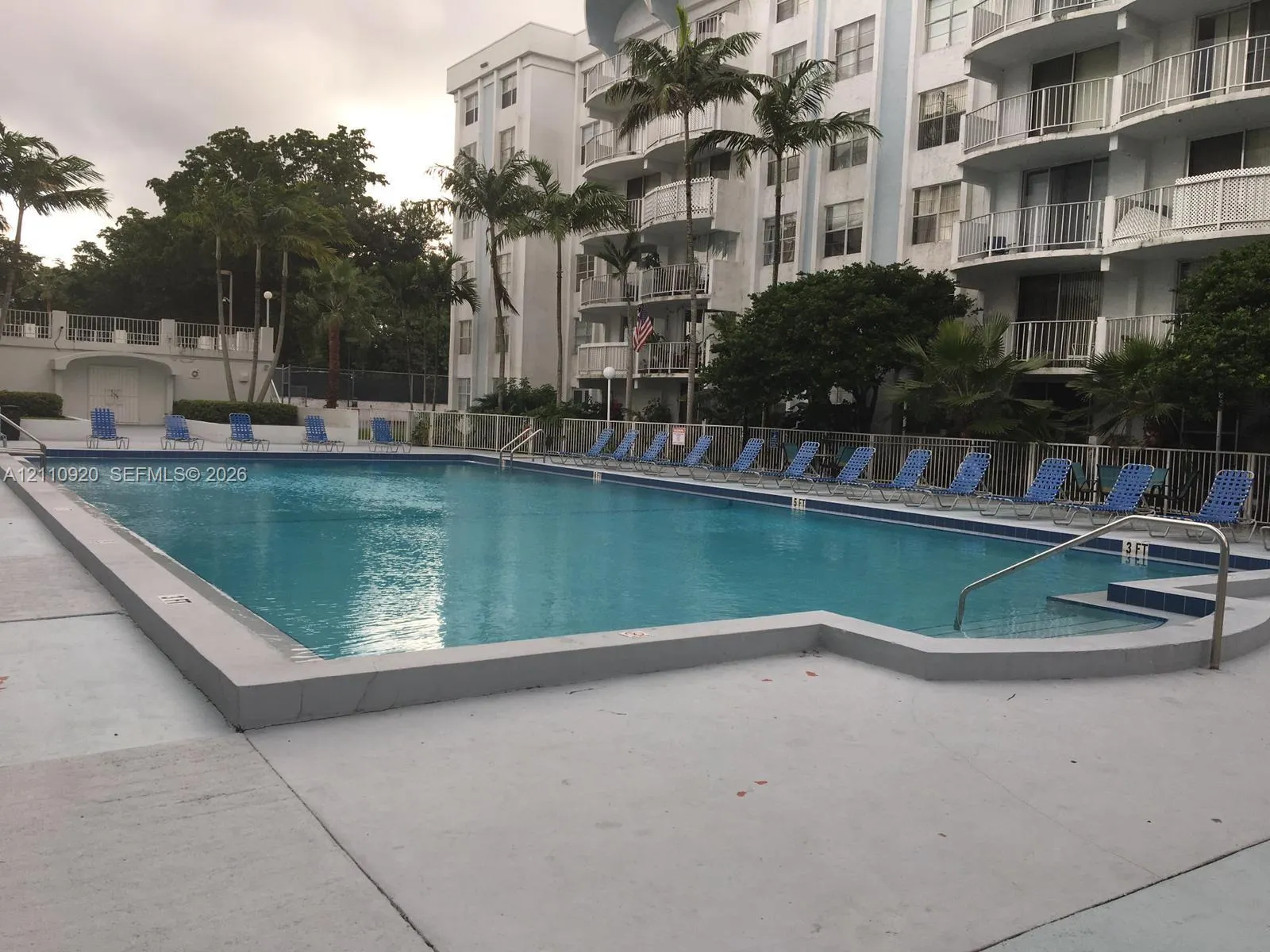 486 NW 165th St Road #B-305