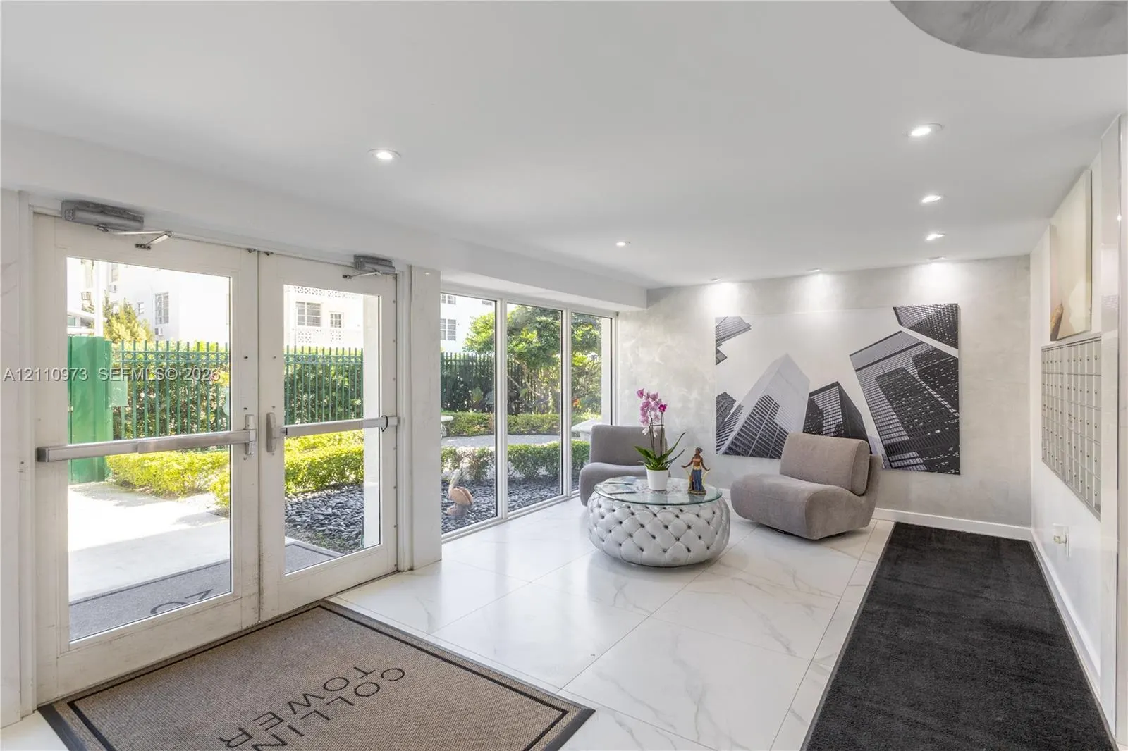 720 Collins Avenue #704