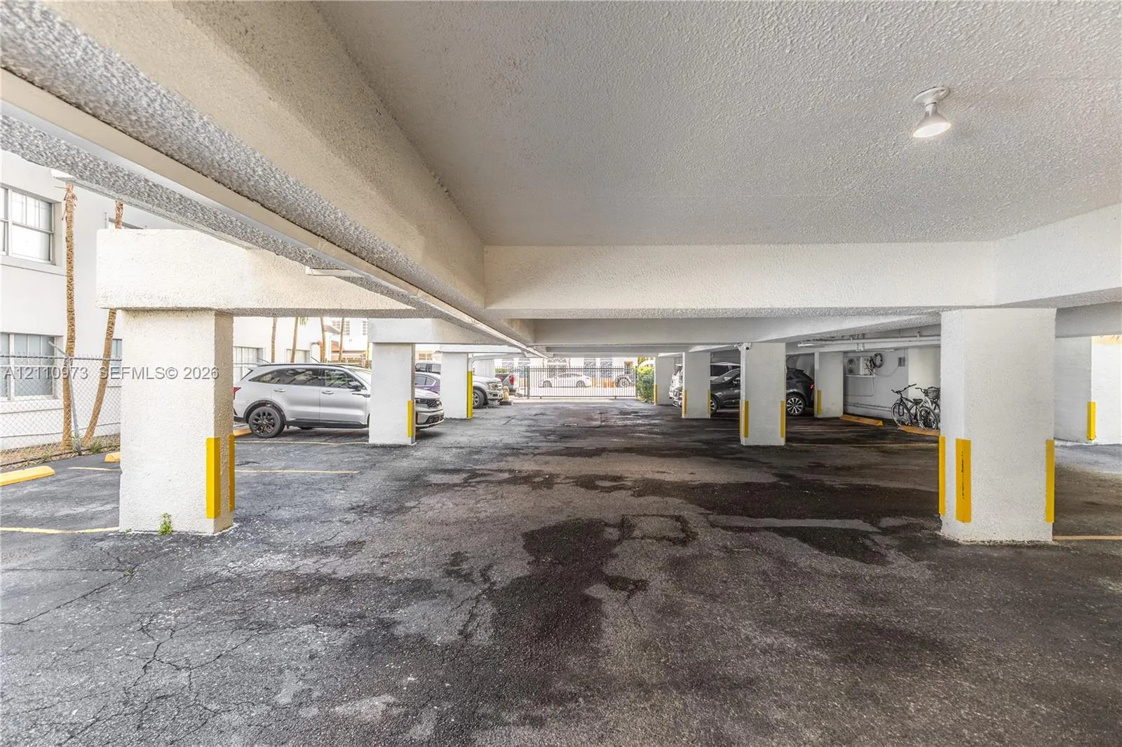 720 Collins Avenue #704