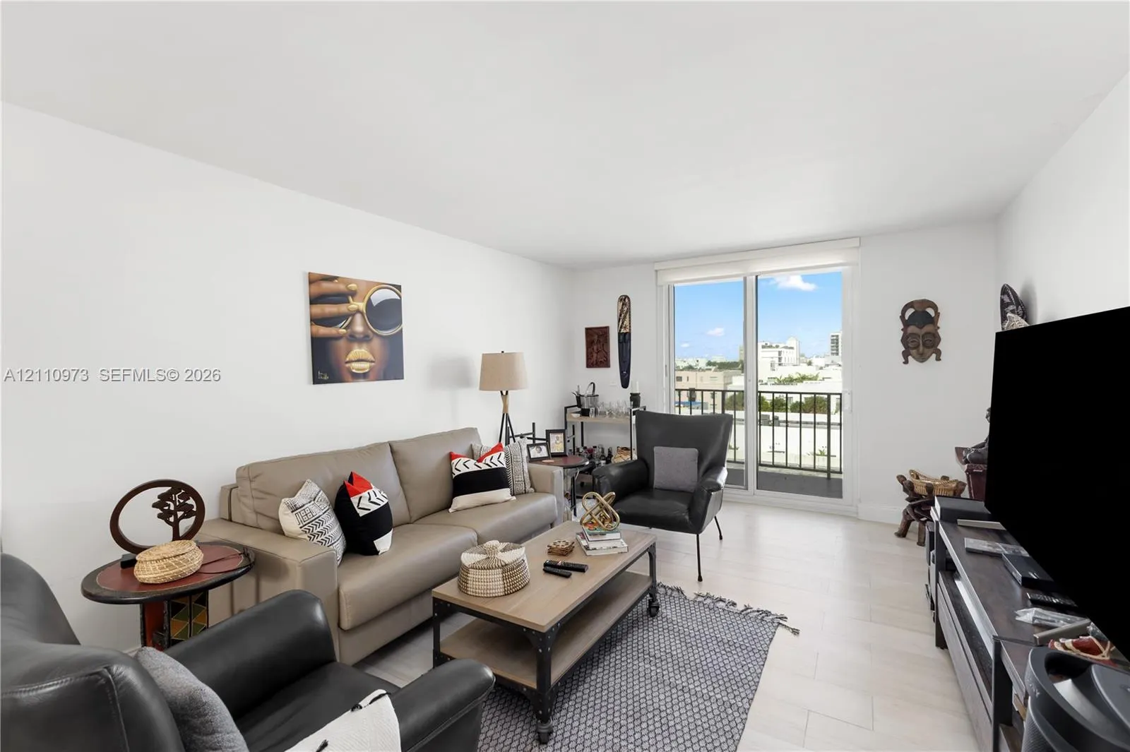 720 Collins Avenue #704