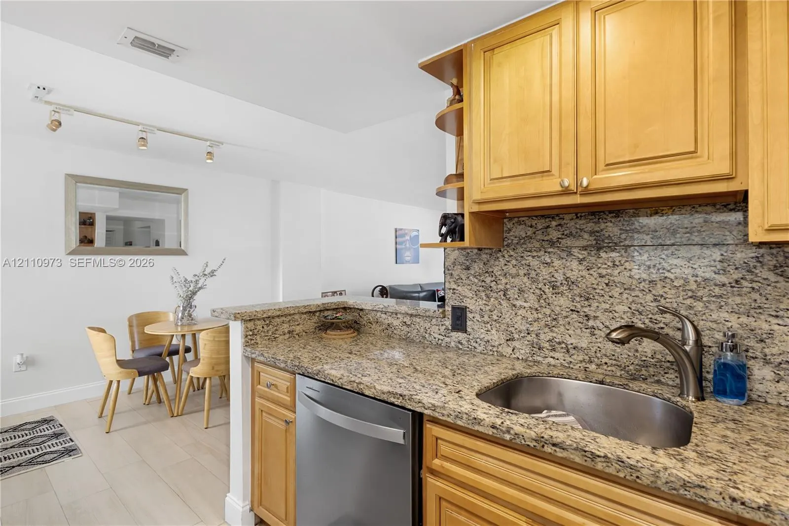 720 Collins Avenue #704