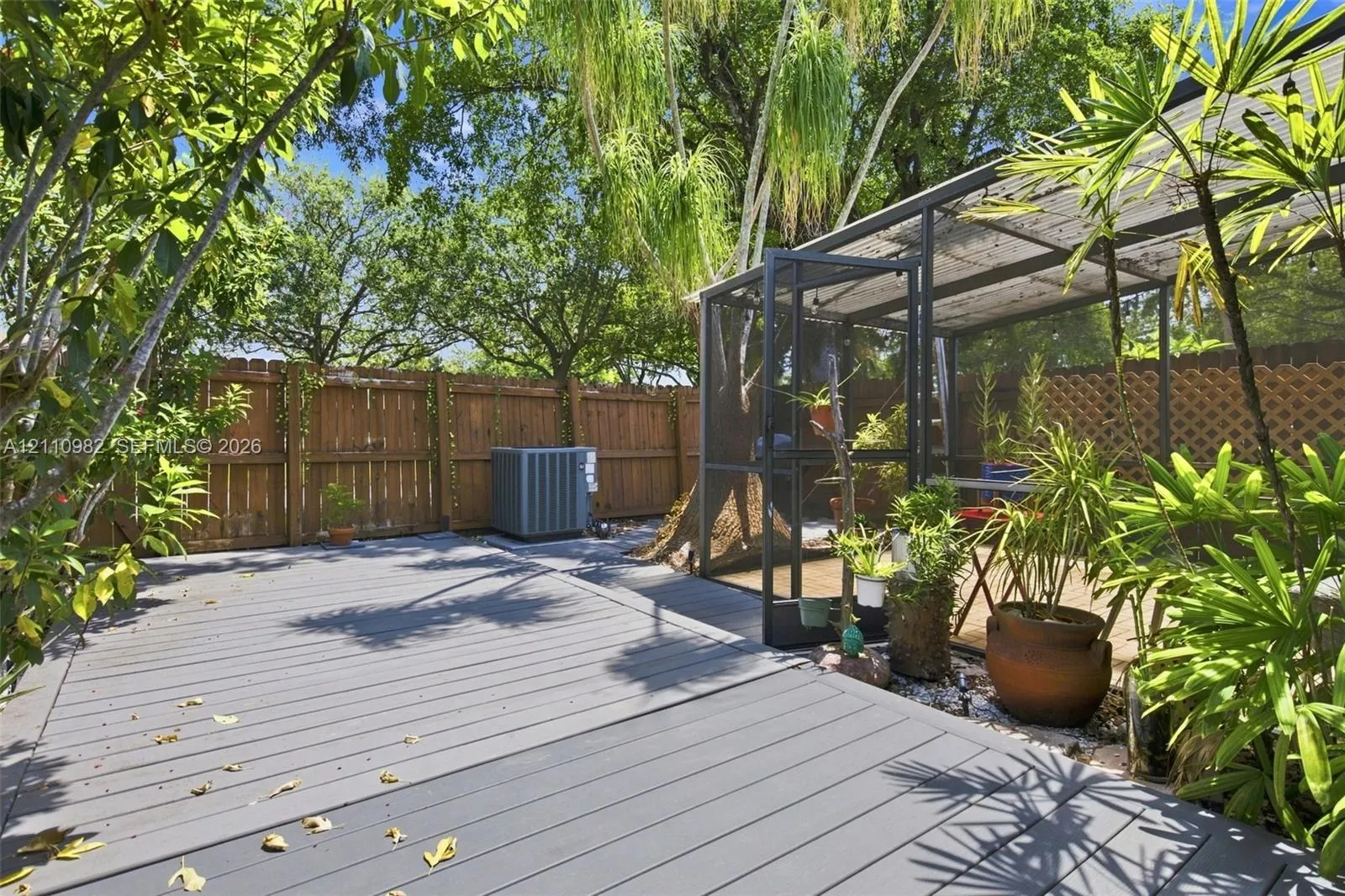 2221 Buttonwood Avenue