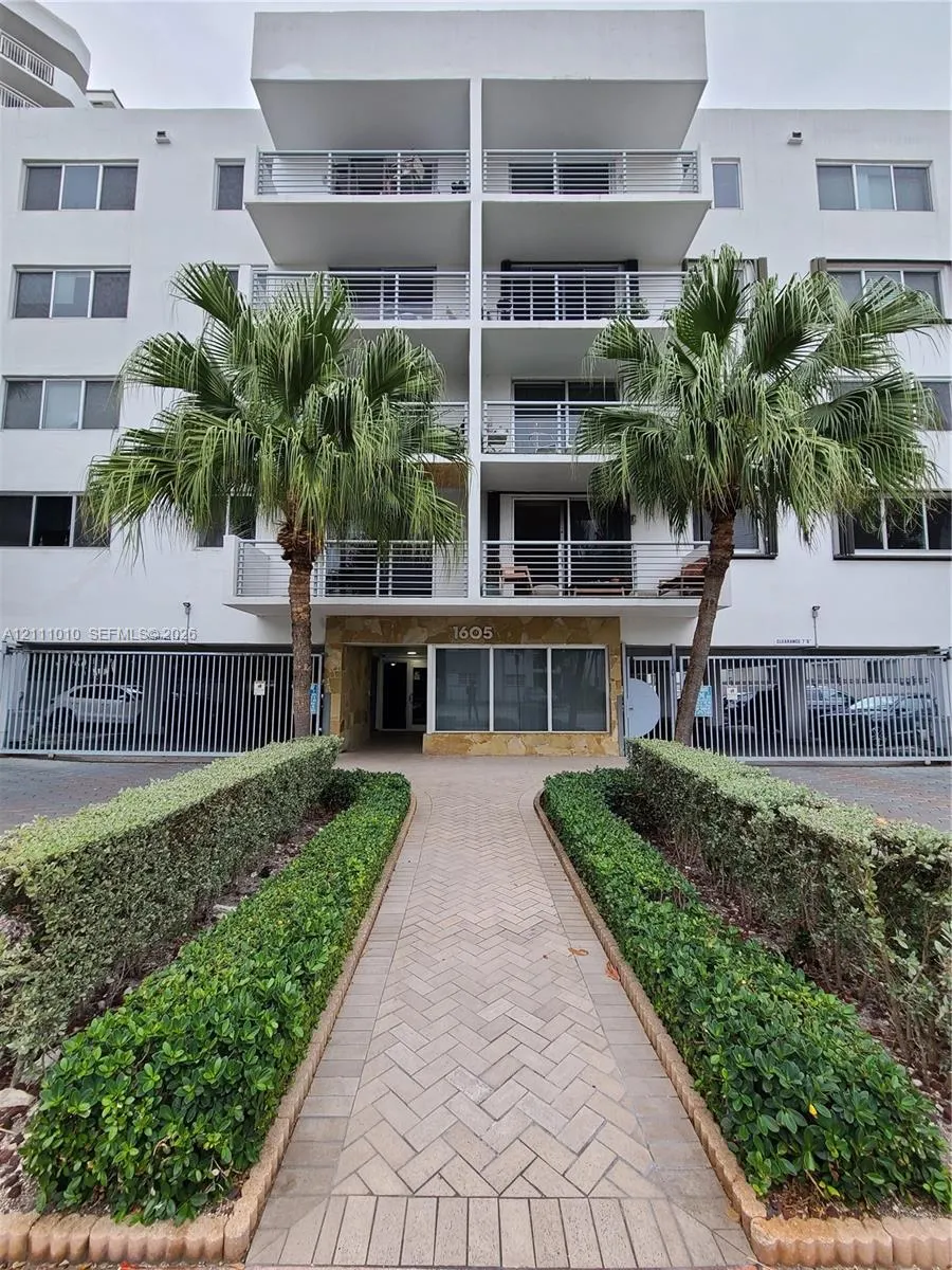 1605 Bay Road #206