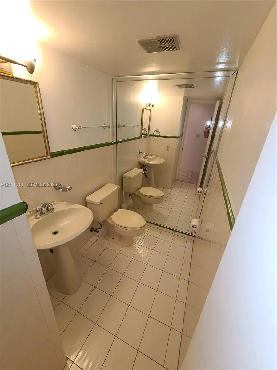 1605 Bay Road #206