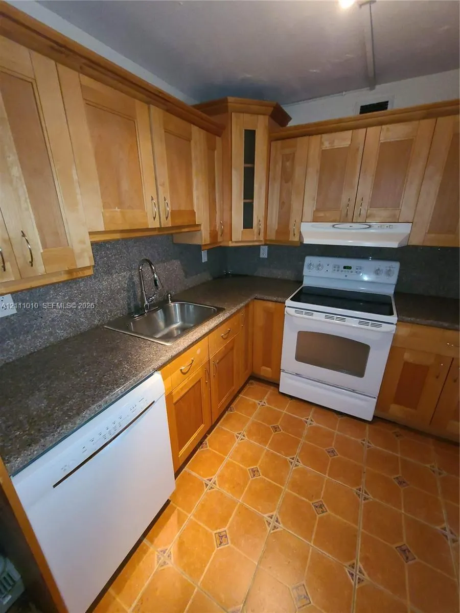 1605 Bay Road #206
