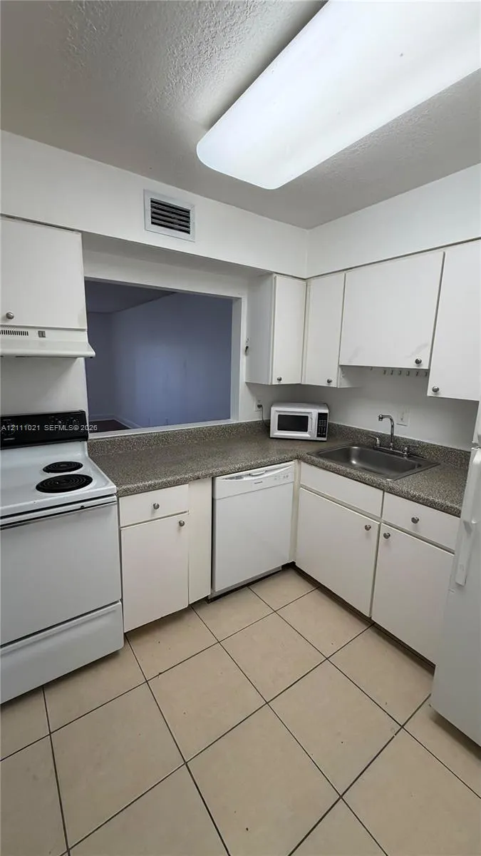 5122 NW 79th Avenue #207