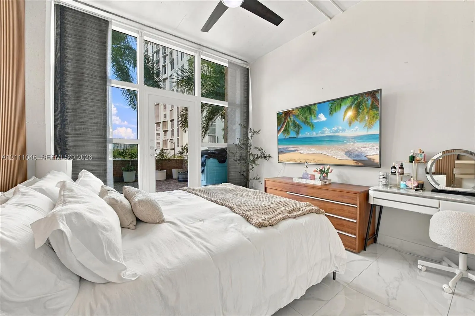 2001 Biscayne Boulevard #3202
