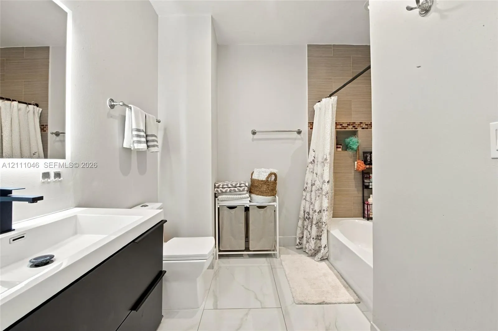 2001 Biscayne Boulevard #3202