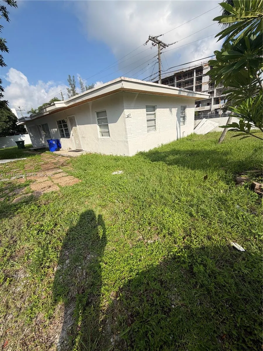 537 NW 16th Avenue