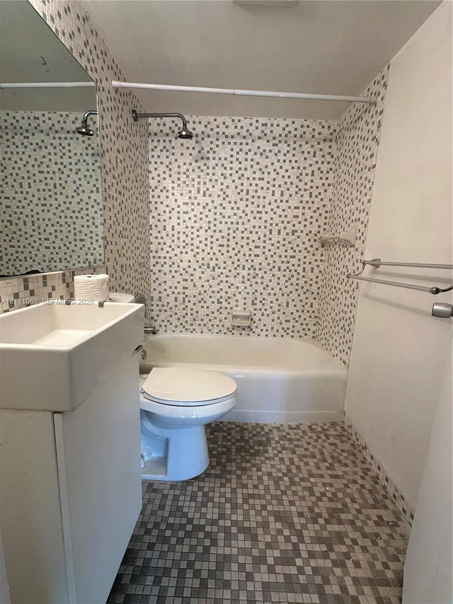 7545 E Treasure Drive #9I