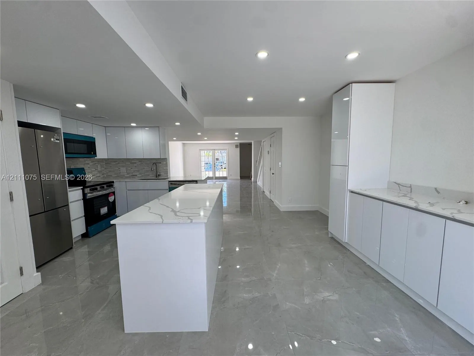 2318 NE 7th Street #34